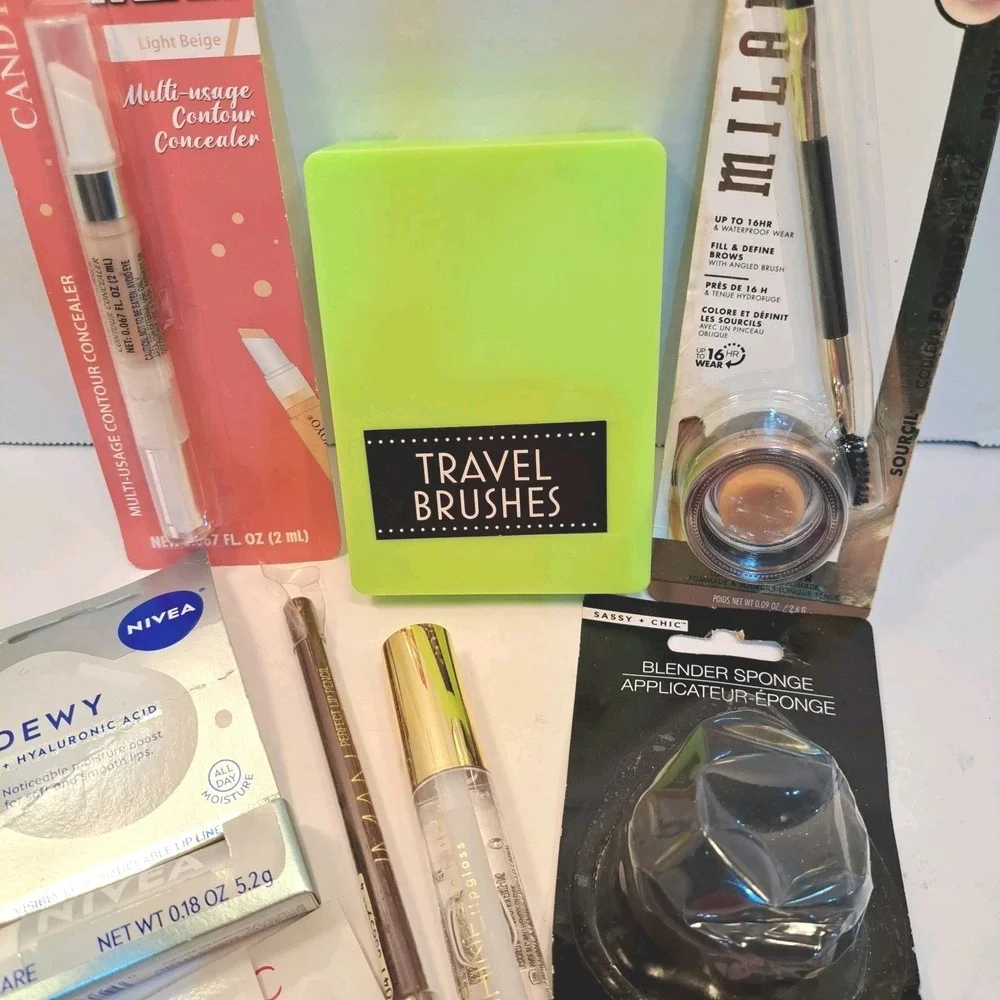 New Make Up Personal Care Lot Eyeliner Brushes Lip Gloss Eye Liner Concealer